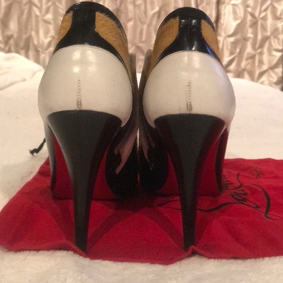 Christian Louboutin booties - Picture 2 of 5